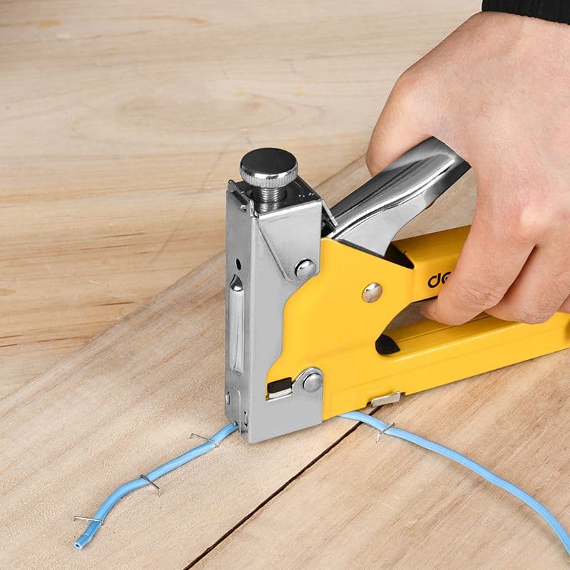 Скобозабивний пiстолет Deli EDL238003